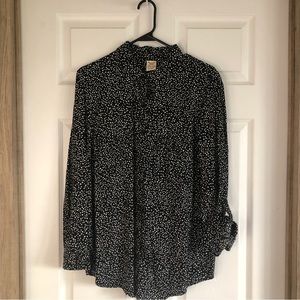 Faded Glory Black and White Blouse